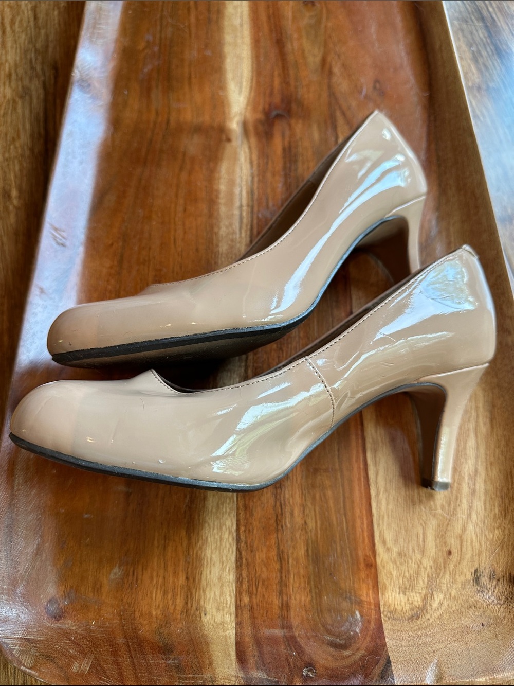 Clarks Patent Leather Pumps - Picture 3 of 4